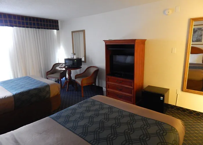 North Miami Beach Gardens Inn & Suites (Adults Only)