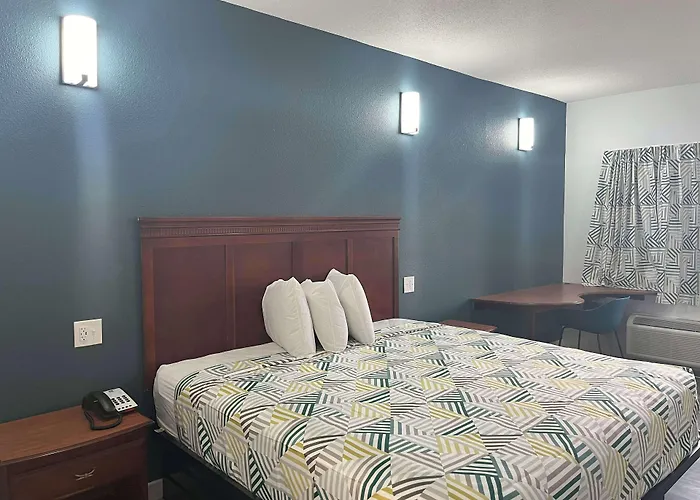 Motel 6 Cleveland, Ms - Delta State University