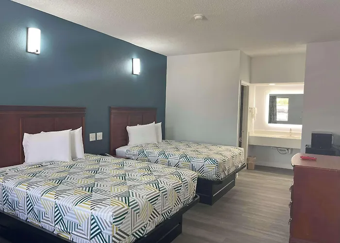 Motel 6 Cleveland, Ms - Delta State University