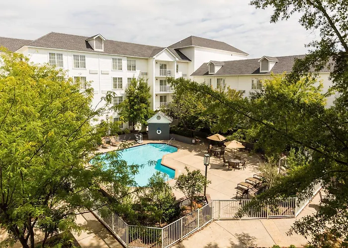 Doubletree By Hilton Raleigh Durham Airport At Research Triangle Park