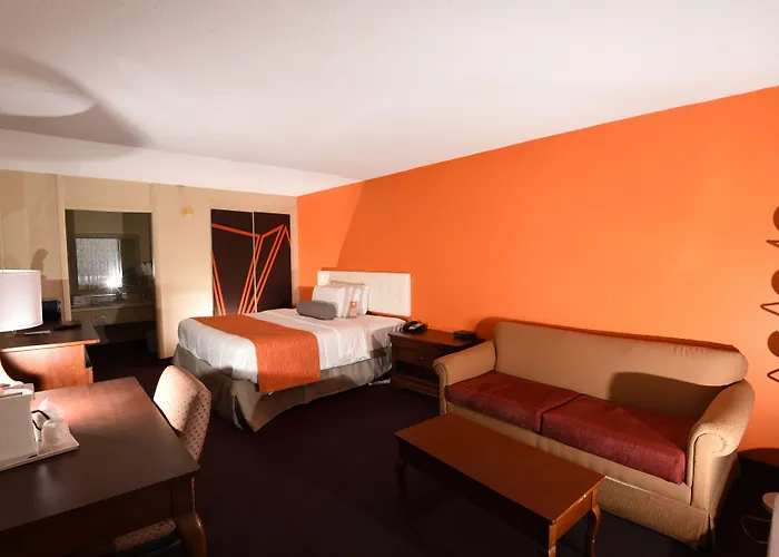 Howard Johnson Hotel & Conference Center By Wyndham Salem