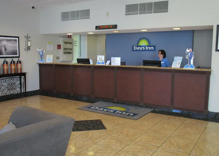 Days Inn By Wyndham Titusville Kennedy Space Center