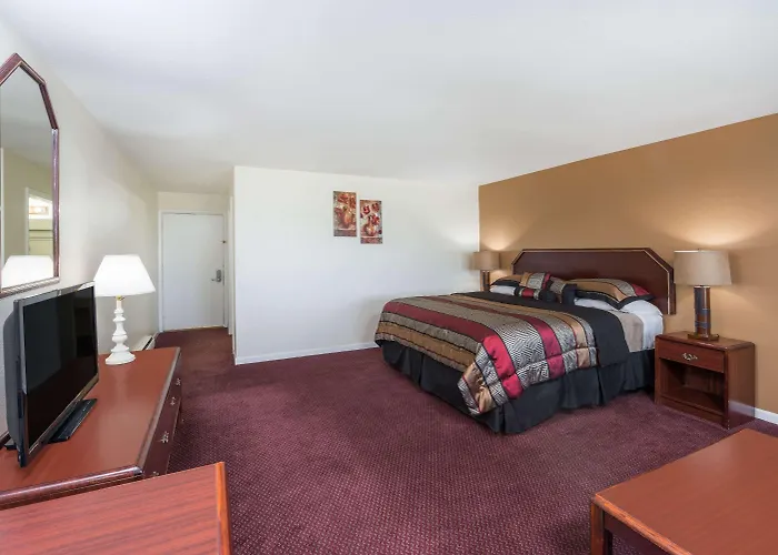 Knights Inn Kirksville