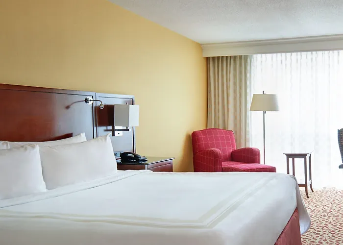 Wyndham Cleveland Airport