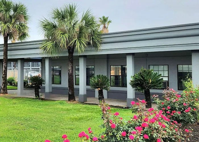 Days Inn By Wyndham Lake Charles