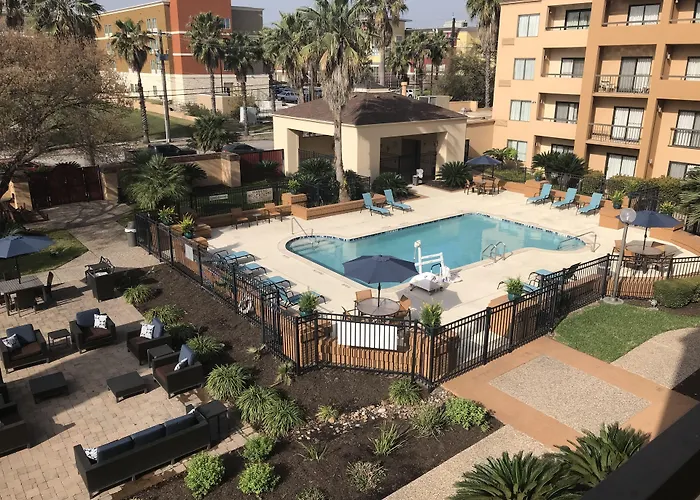 Courtyard By Marriott San Antonio Airport