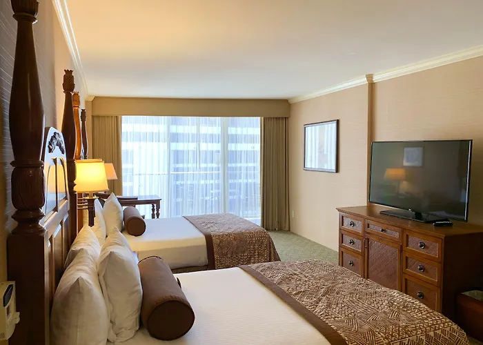 OUTRIGGER Reef Waikiki Beach Resort Honolulu