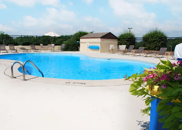Clarion Pointe Jasper