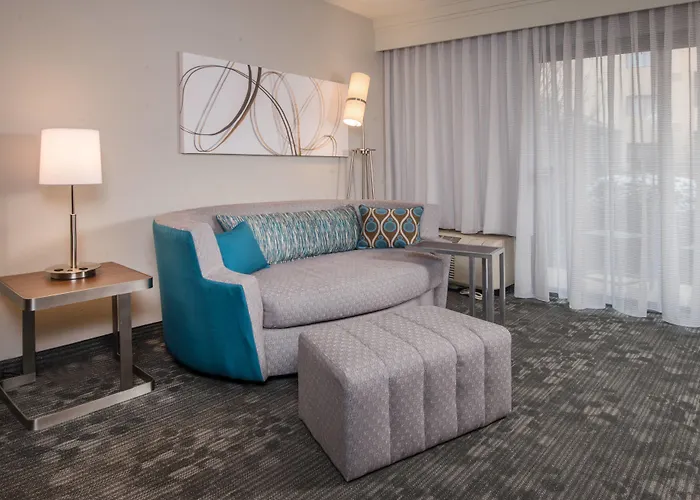 Courtyard By Marriott Fairfax Fair Oaks