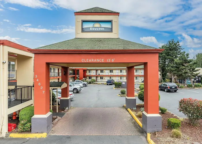 Days Inn By Wyndham Federal Way