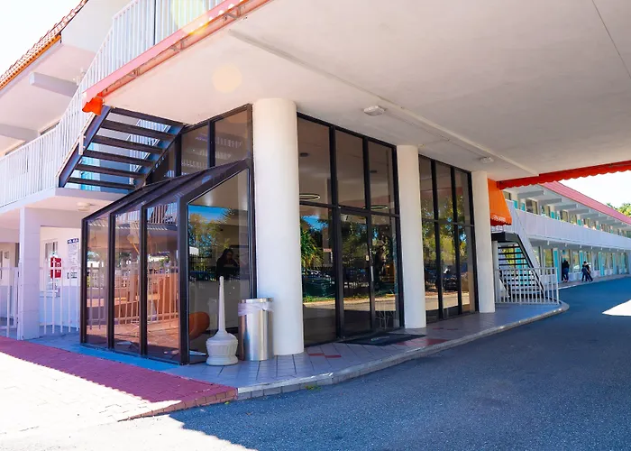 Howard Johnson By Wyndham Clearwater - Dunedin