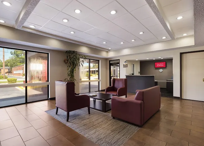 Red Roof Inn & Suites Statesboro - University