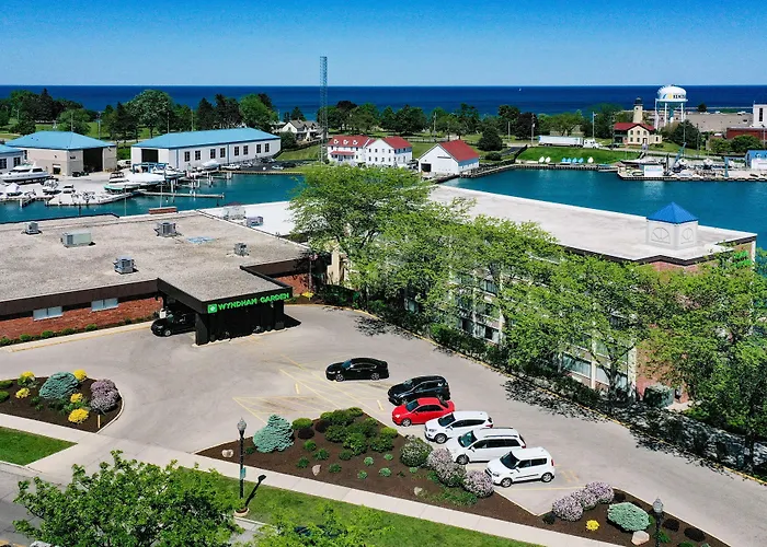 Wyndham Garden Kenosha Harborside