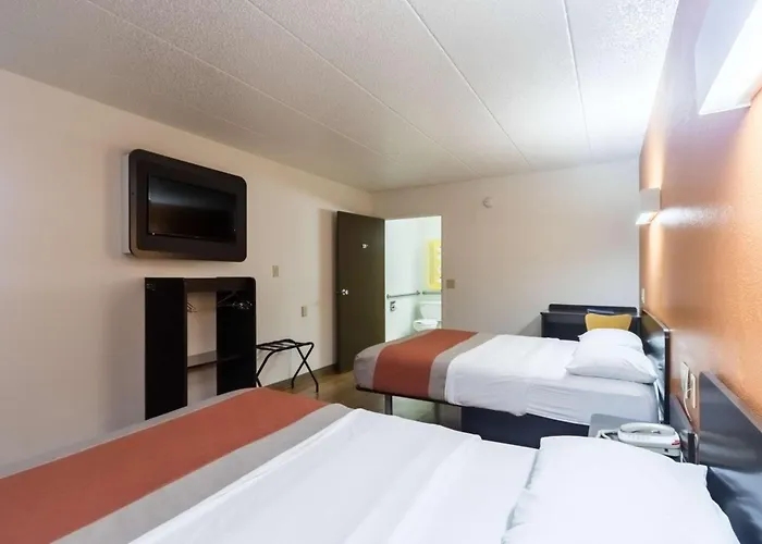 Motel 6-Crawfordsville, In