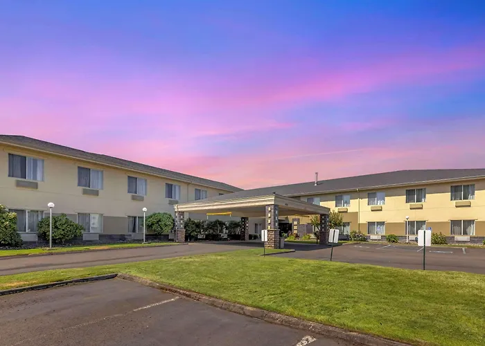 Comfort Suites Near Vancouver Mall