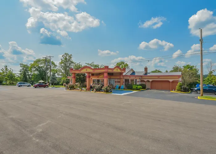 Americas Best Value Inn & Suites Williamstown