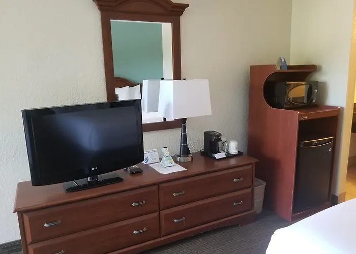 Baymont By Wyndham Sarasota