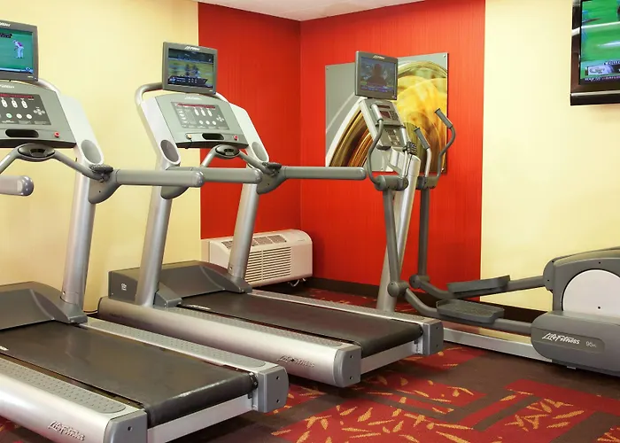 Courtyard By Marriott Norwalk