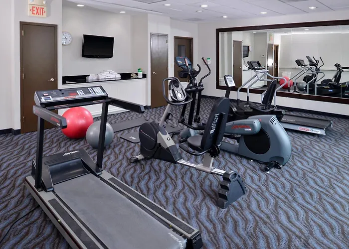 Elimwood Hotel, A Ramada By Wyndham