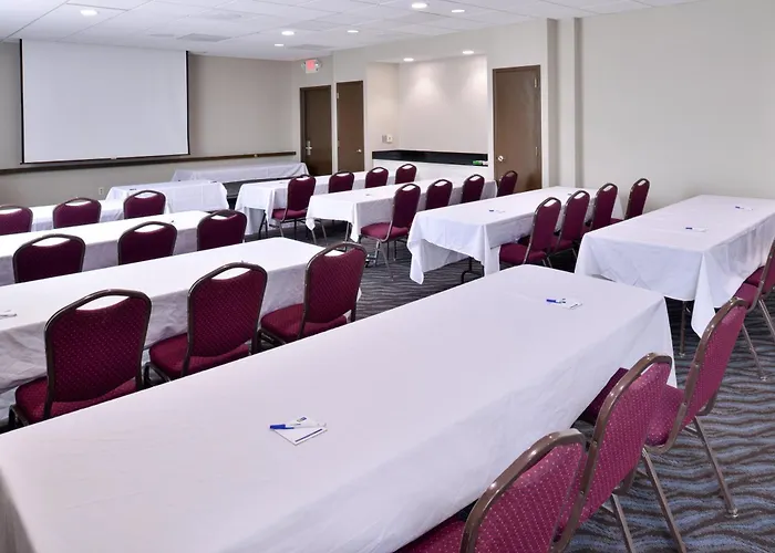 Elimwood Hotel, A Ramada By Wyndham