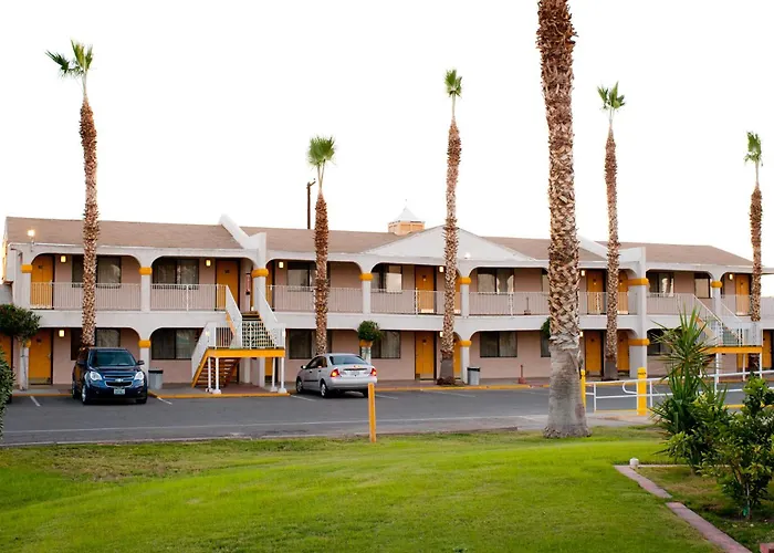 Emerald Inn & Lounge