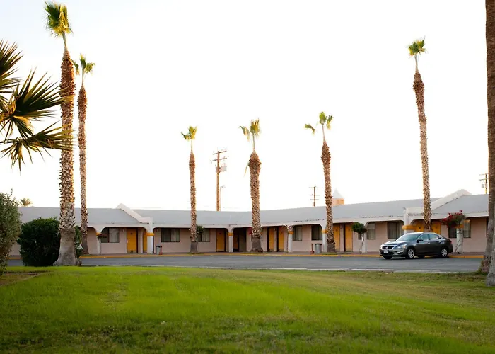 Emerald Inn & Lounge