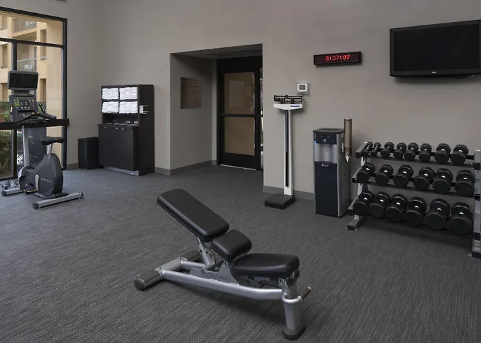 Courtyard By Marriott Nashville Airport