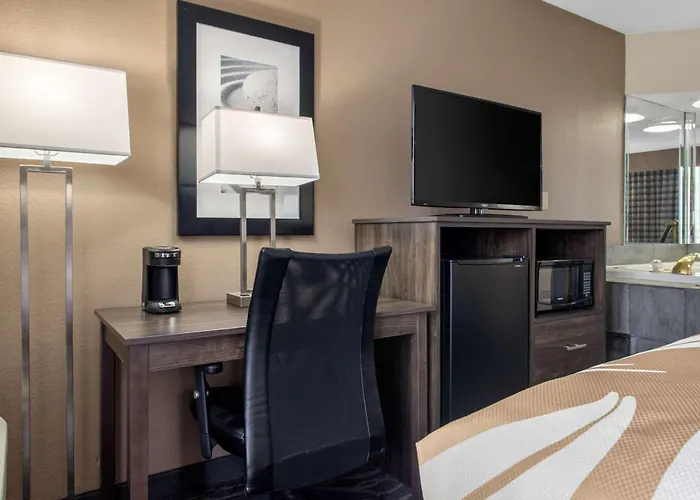 Quality Inn And Conference Center