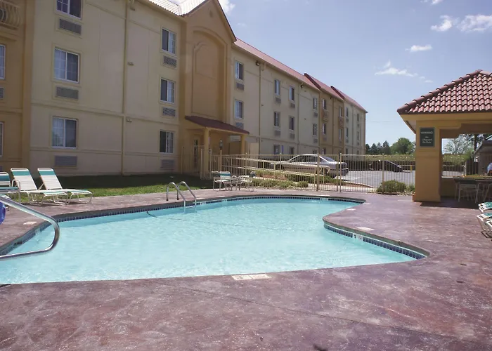 La Quinta Inn By Wyndham Kansas City Lenexa