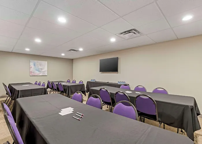 Best Western Plus Waterloo & Cedar Falls