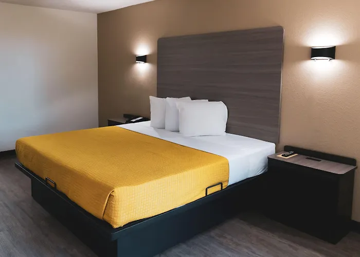 Express Inn & Suites