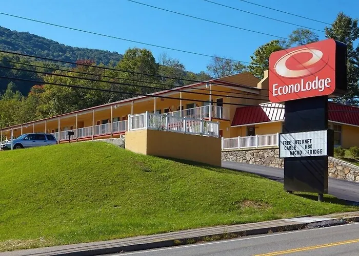 Econo Lodge Near Bluefield College