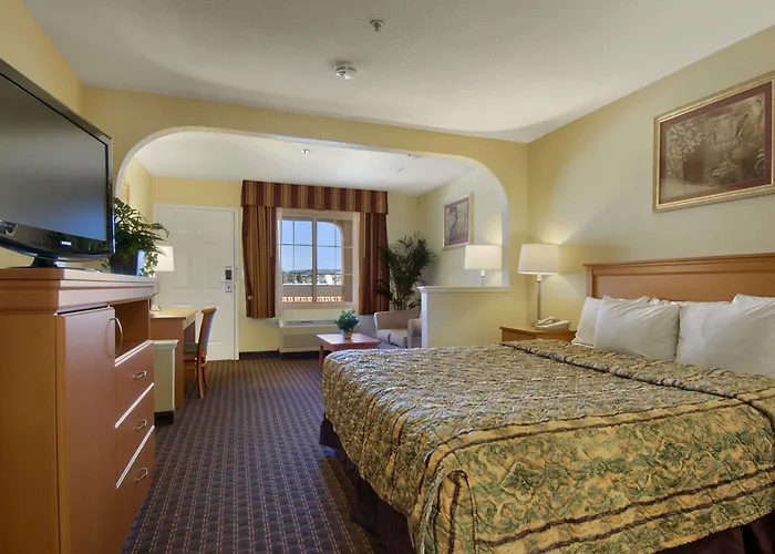 Days Inn By Wyndham Hayward Airport