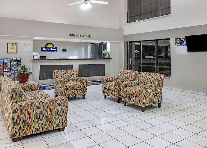 Days Inn By Wyndham Spartanburg Waccamaw