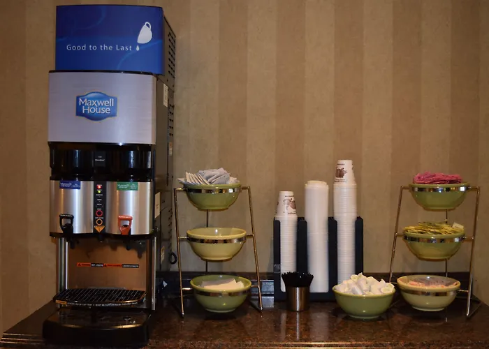 Quality Hotel & Suites At The Falls