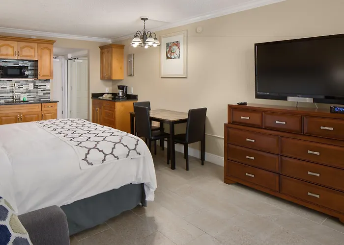 Island Inn Beach Resort
