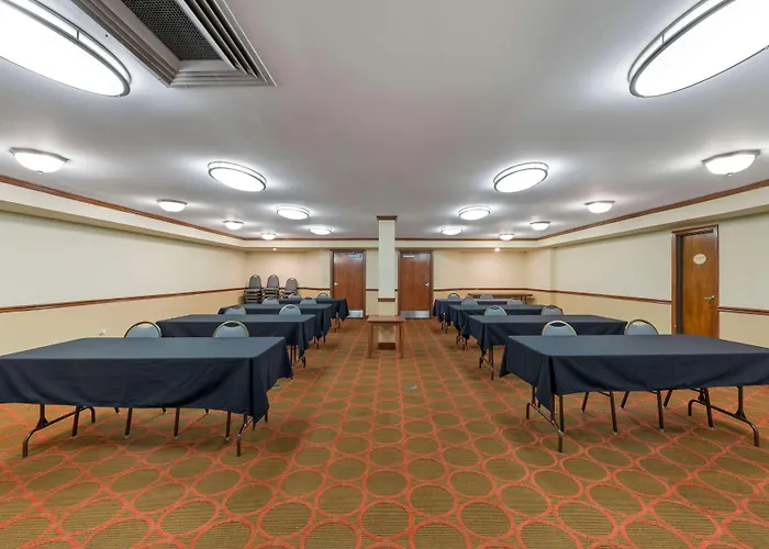 Best Western Louisville East Inn & Suites