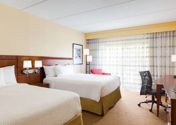 Courtyard By Marriott Raleigh Midtown