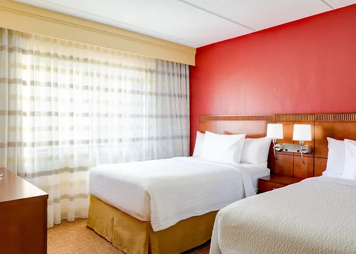 Courtyard By Marriott Raleigh Midtown
