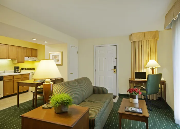 Residences At Daniel Webster