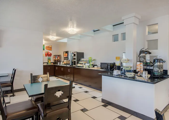 Quality Inn & Suites Albuquerque North Near Balloon Fiesta Park