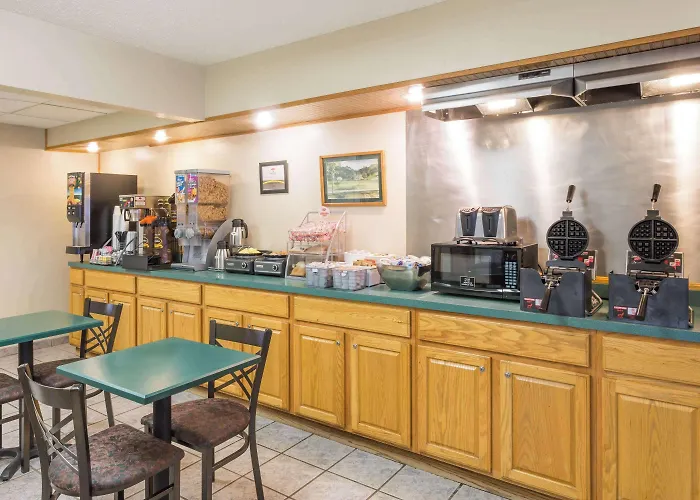 Super 8 By Wyndham Gallipolis Pt Pleasant Area