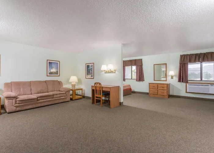 Super 8 By Wyndham Gallipolis Pt Pleasant Area