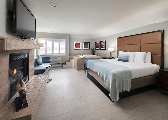 Mariposa Inn And Suites