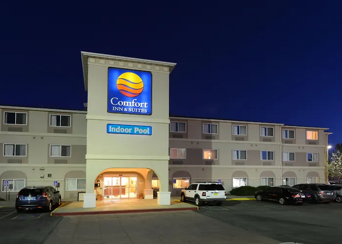 Comfort Inn & Suites Alameda At Albuquerque Balloon Fiesta Park
