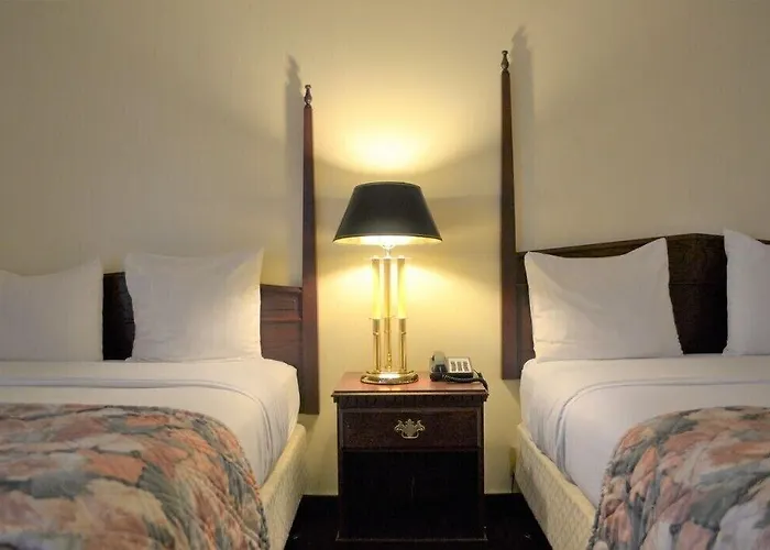 Merced Inn & Suites