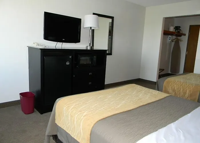 Boarders Inn & Suites By Cobblestone Hotels - Munising