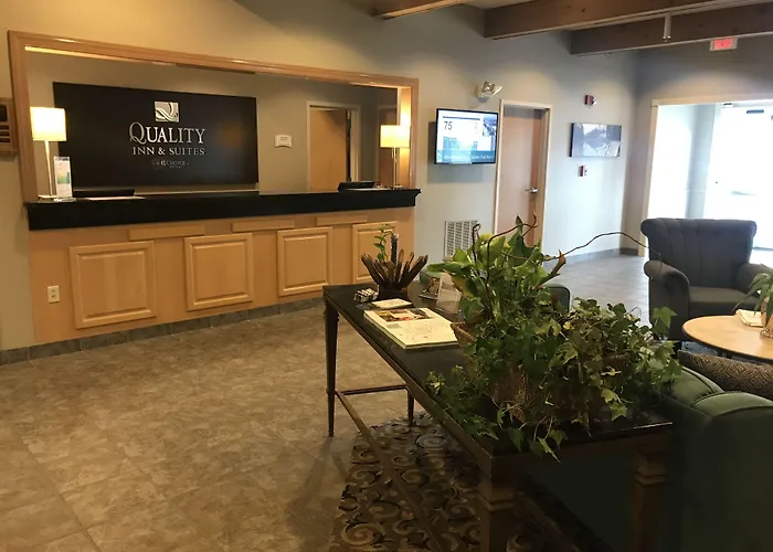 Quality Inn & Suites Hendersonville - Flat Rock