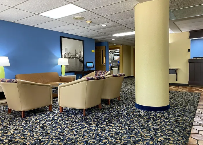 Super 8 By Wyndham Port Clinton