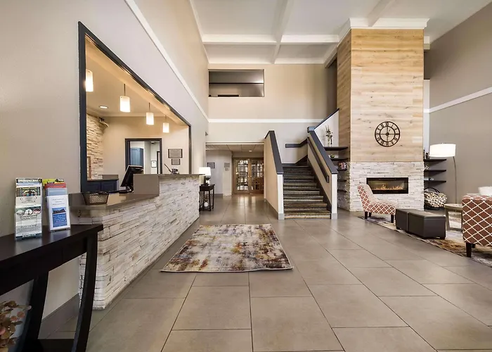 Country Inn & Suites By Radisson, Freeport, Il